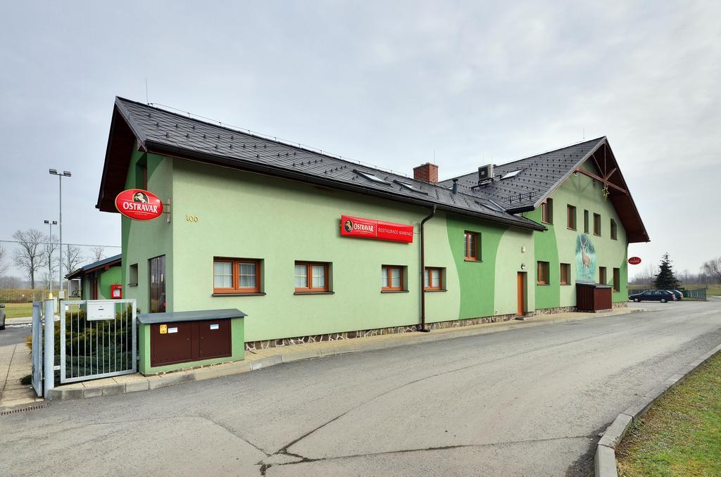 Restaurace a penzion Kamenec Jilešovice Esterno foto
