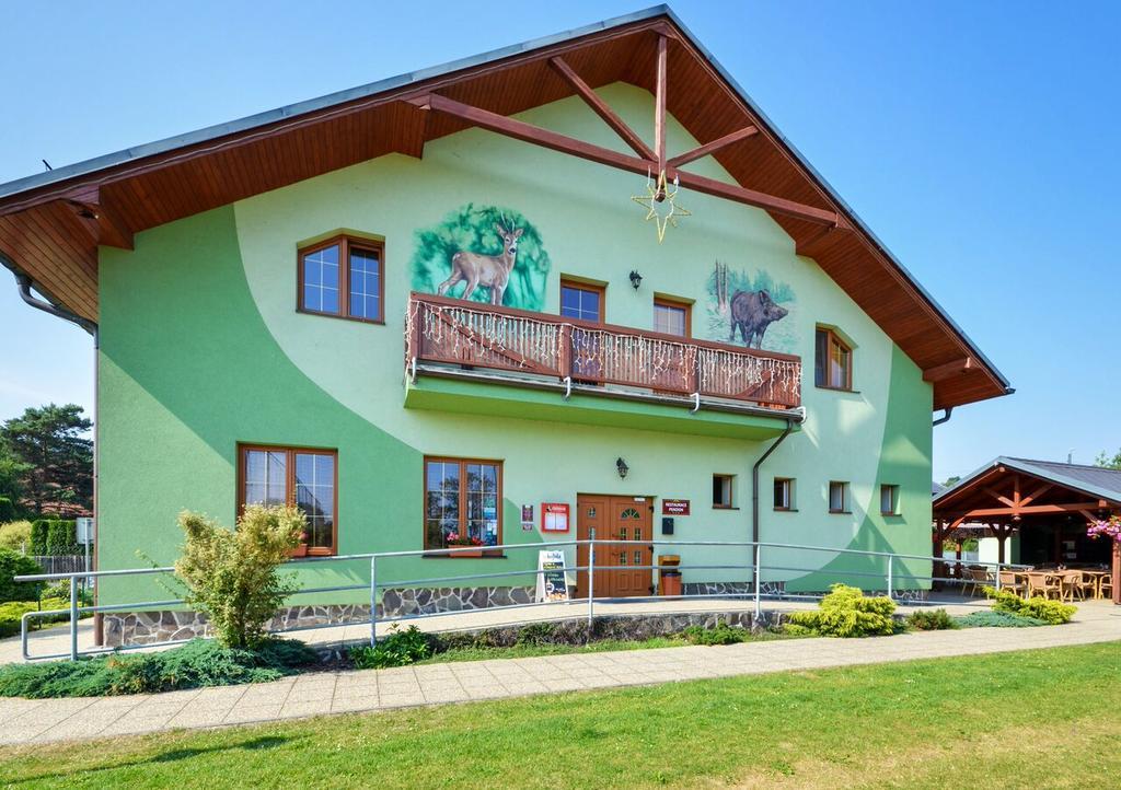 Restaurace a penzion Kamenec Jilešovice Esterno foto